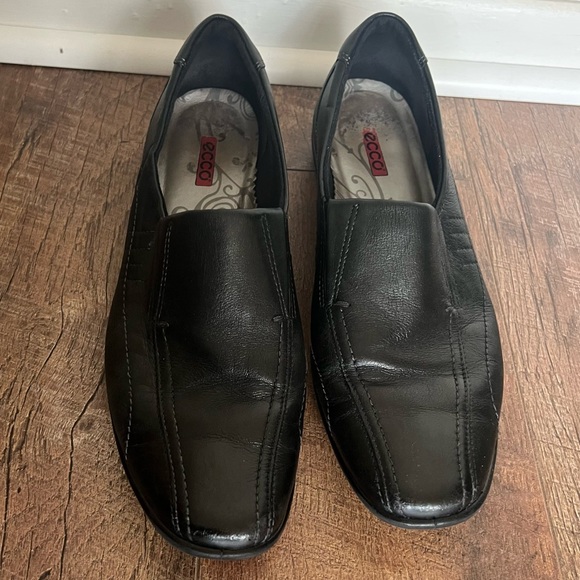 Ecco Slip On Black Leather Loafers For Women Sz 39 EU // 8 US - Picture 13 of 16